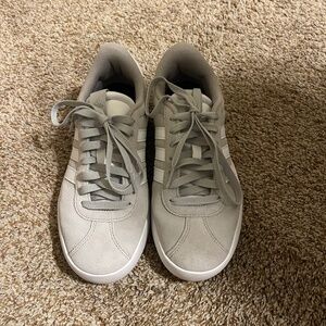 Adidas women’s size 7